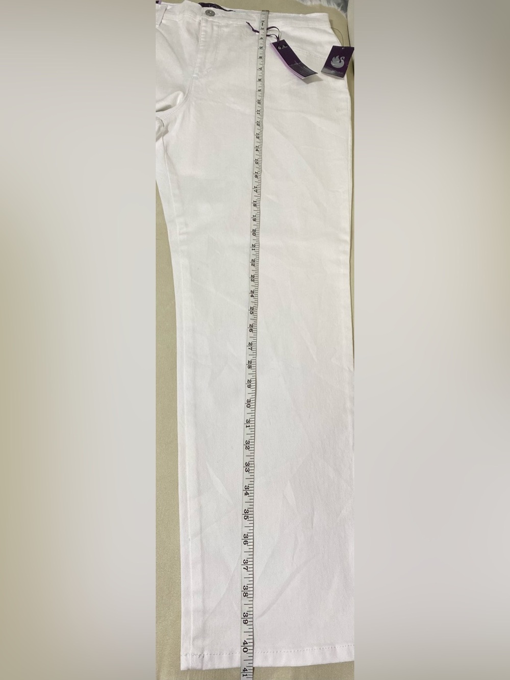 Gloria Vanderbilt White Straight-Leg Jeans - Picture 11 of 13